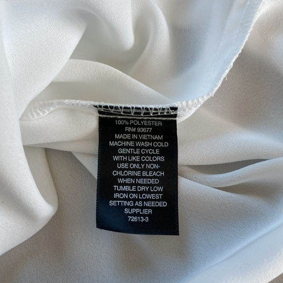 Women’s White Sleeveless Blouse petite medium sheer - Picture 4 of 5